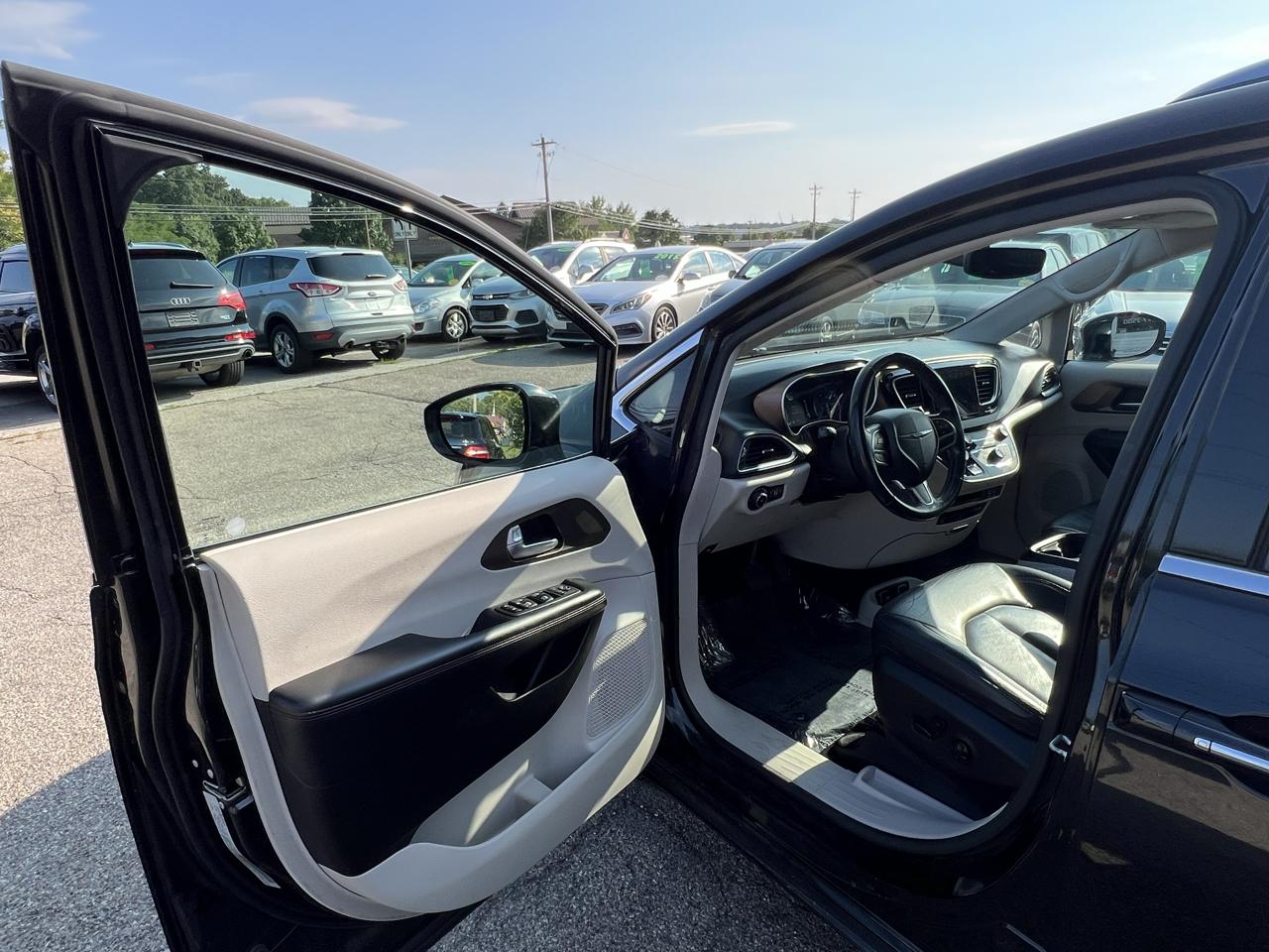 Chrysler Pacifica Touring-L Plus 2018