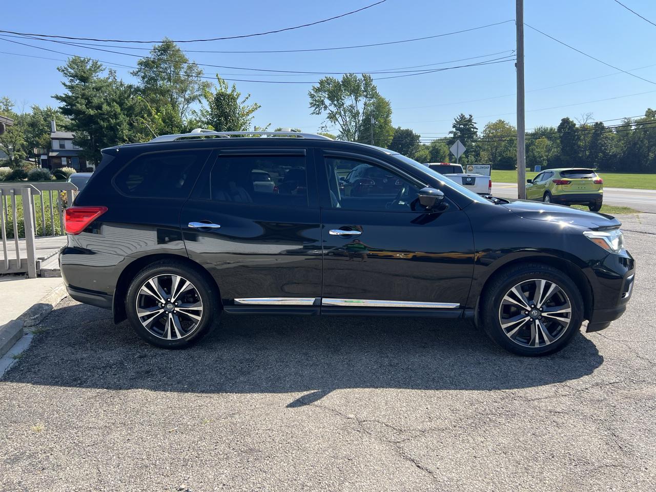 Nissan Pathfinder Platinum 4WD 2017