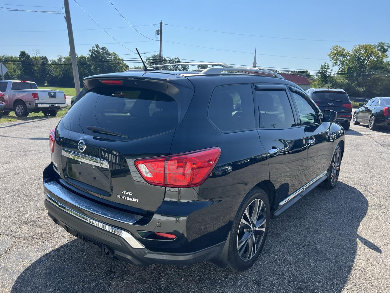 Nissan Pathfinder Platinum 4WD 2017