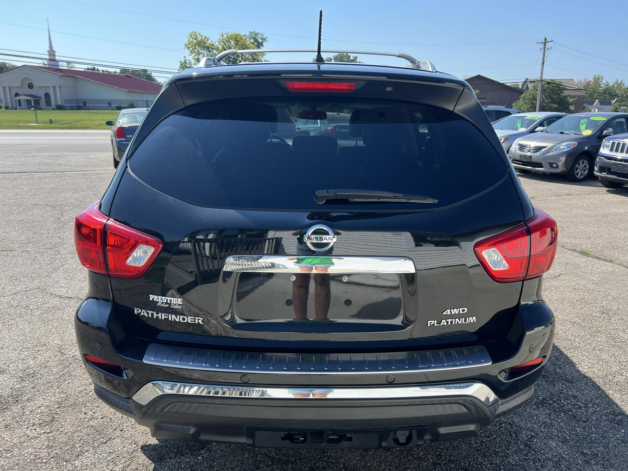 Nissan Pathfinder Platinum 4WD 2017