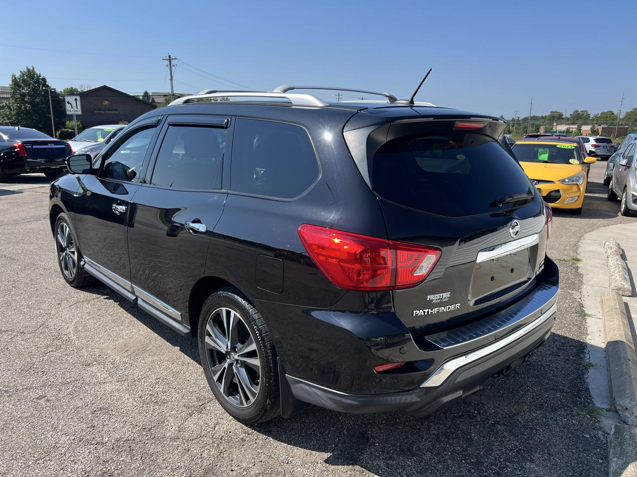Nissan Pathfinder Platinum 4WD 2017
