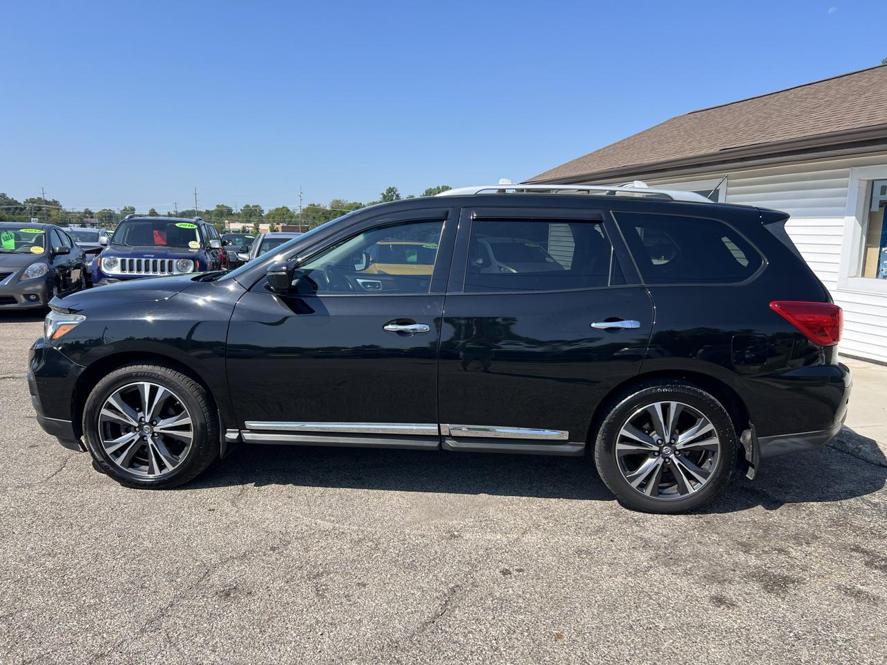 Nissan Pathfinder Platinum 4WD 2017