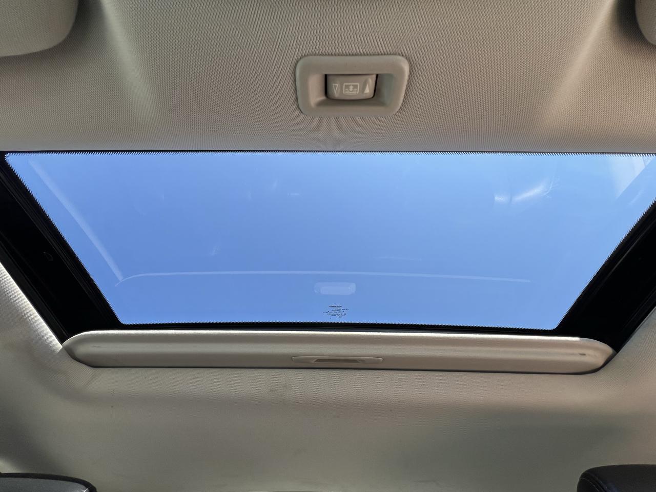 Nissan Pathfinder Platinum 4WD 2017