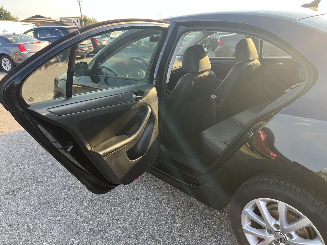 Volkswagen Jetta SE PZEV 2011