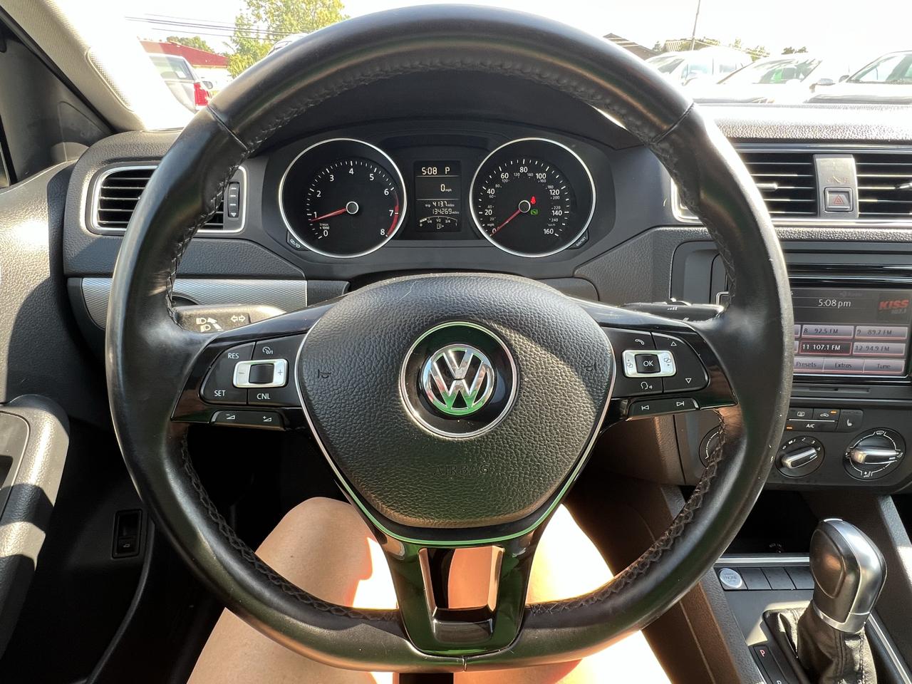 Volkswagen Jetta SE 6A 2015