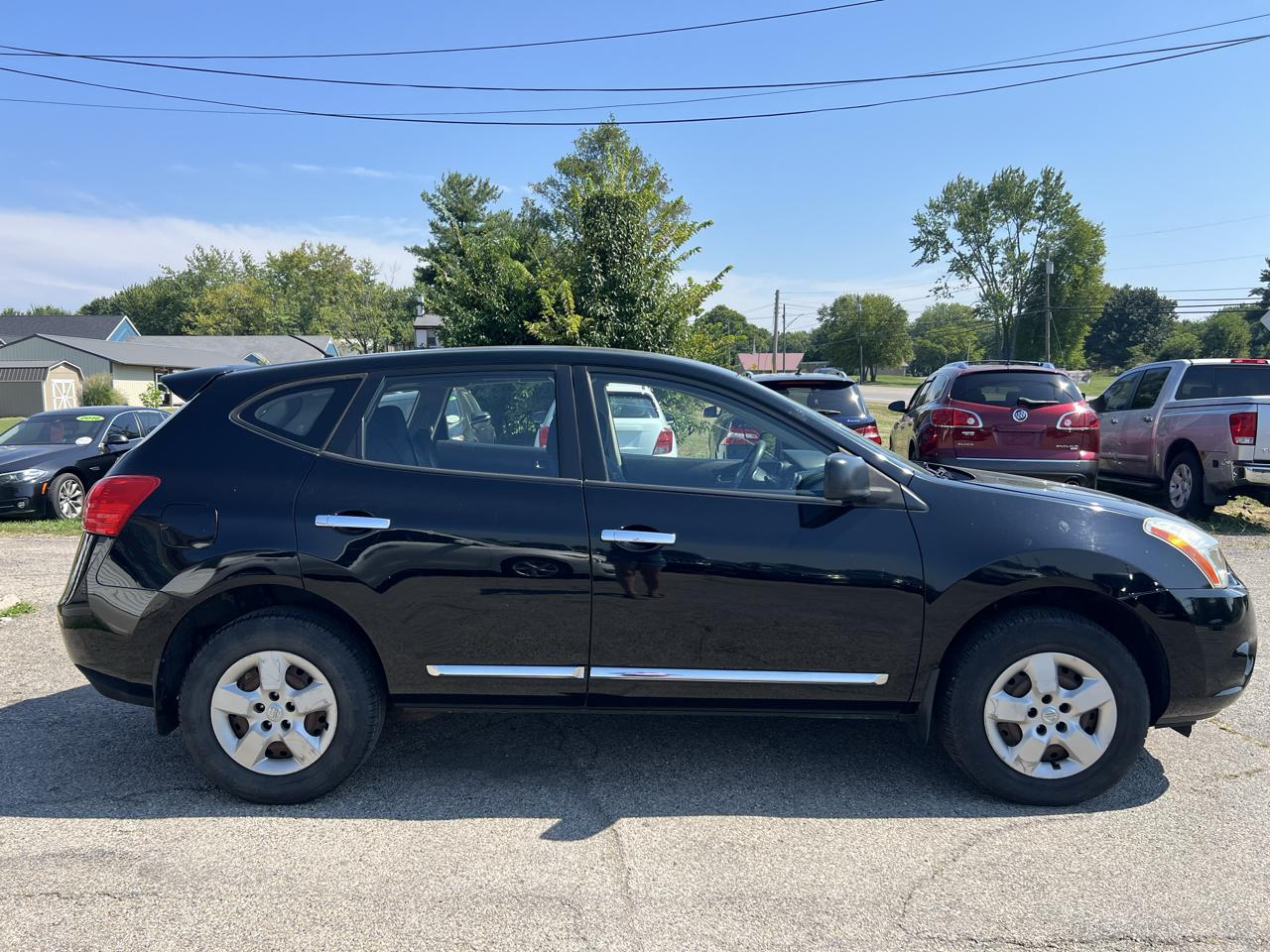 Nissan Rogue S FWD Krom Edition 2012