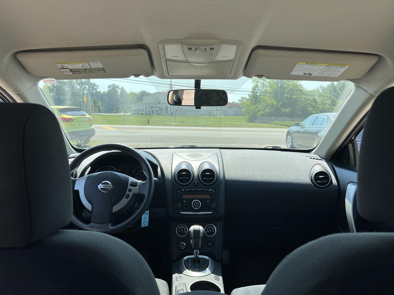 Nissan Rogue S FWD Krom Edition 2012