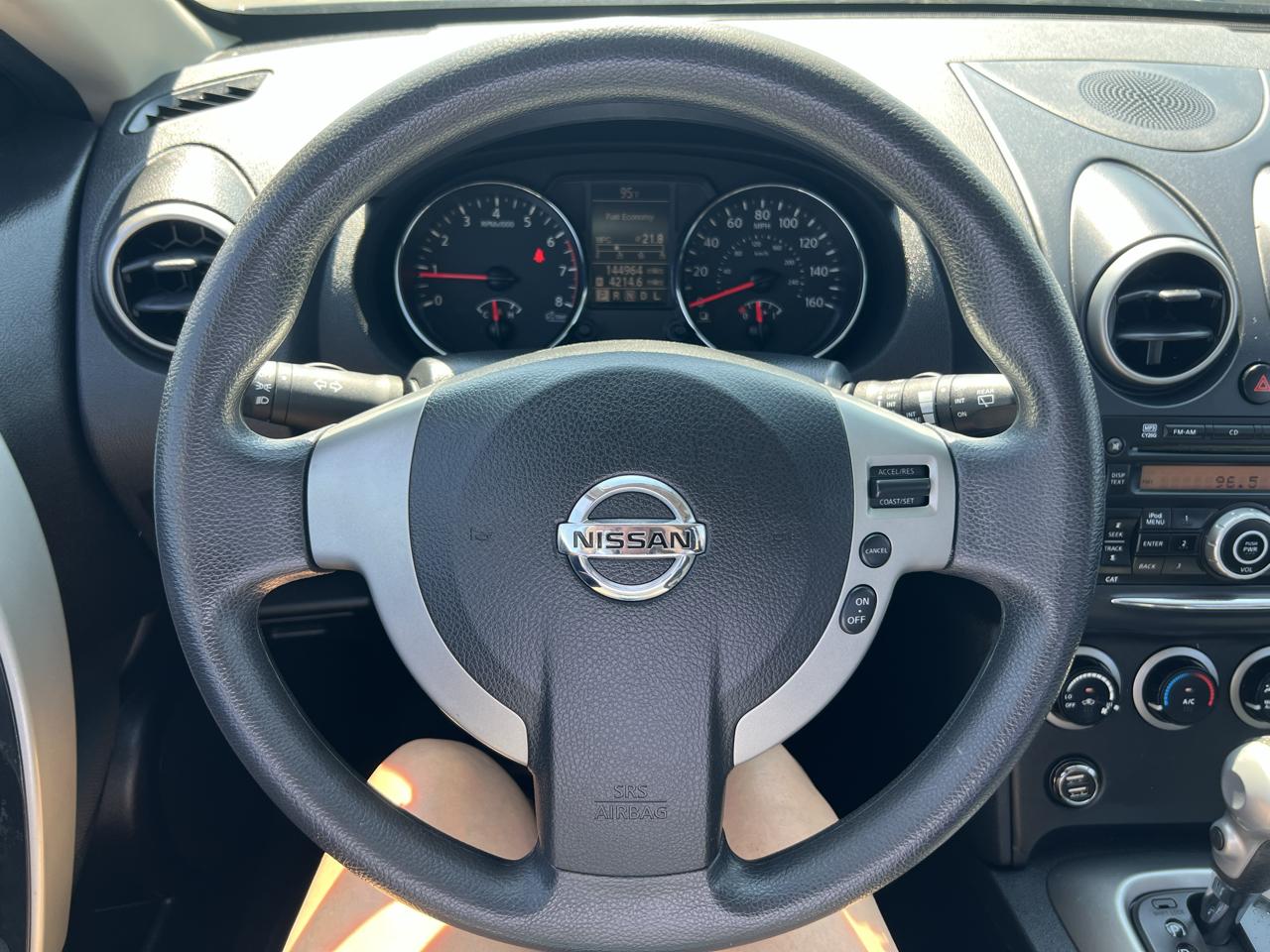 Nissan Rogue S FWD Krom Edition 2012