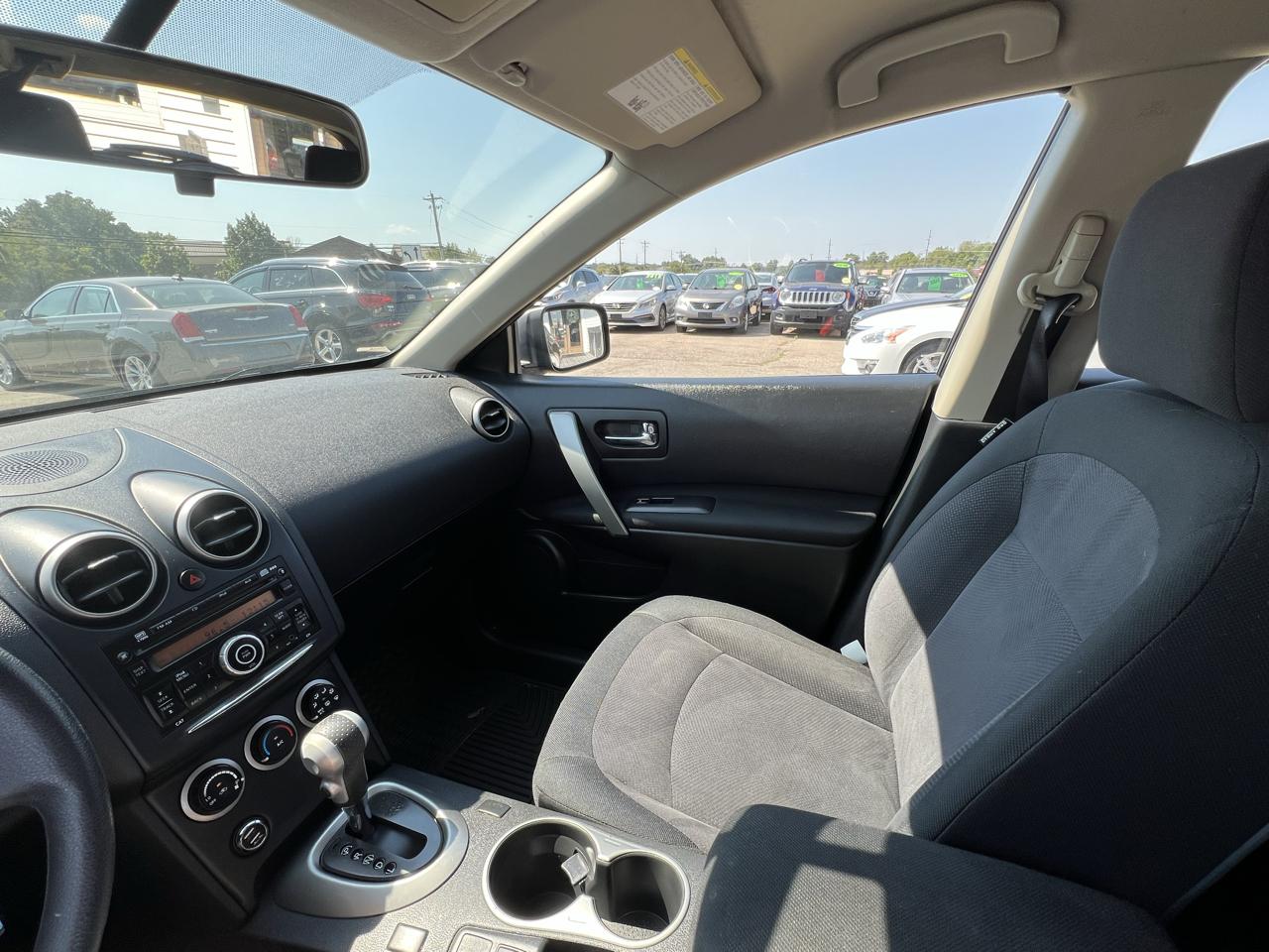 Nissan Rogue S FWD Krom Edition 2012