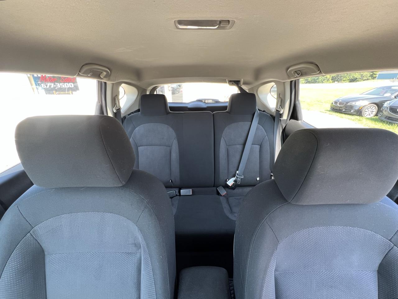 Nissan Rogue S FWD Krom Edition 2012