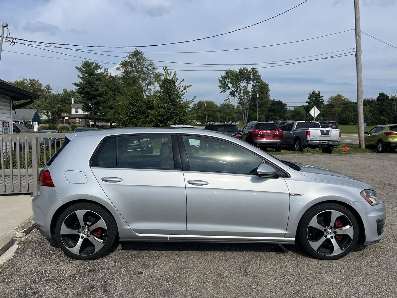 Volkswagen GTI SE 6A 4-Door 2015