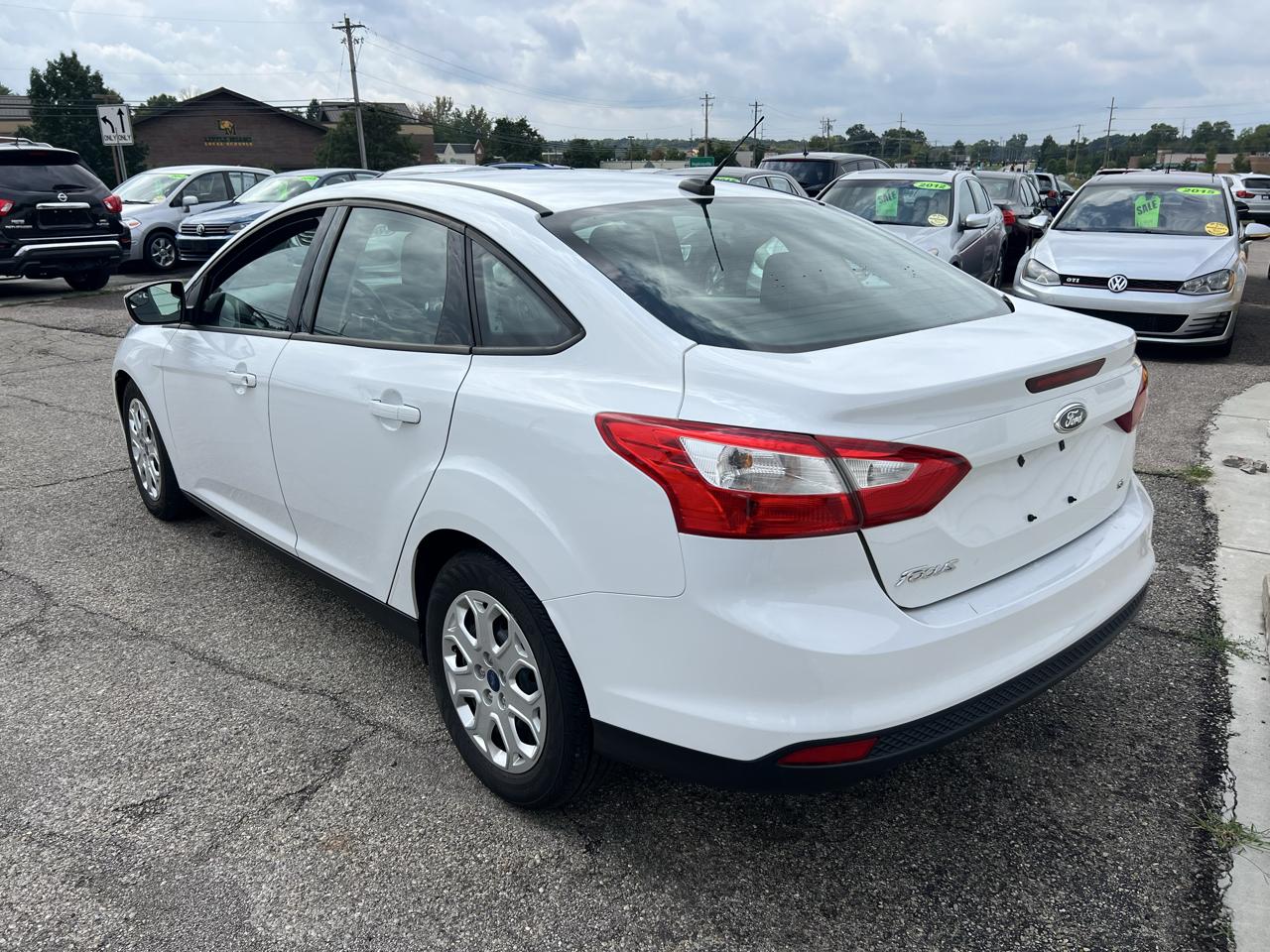 Ford Focus SE Sedan 2012