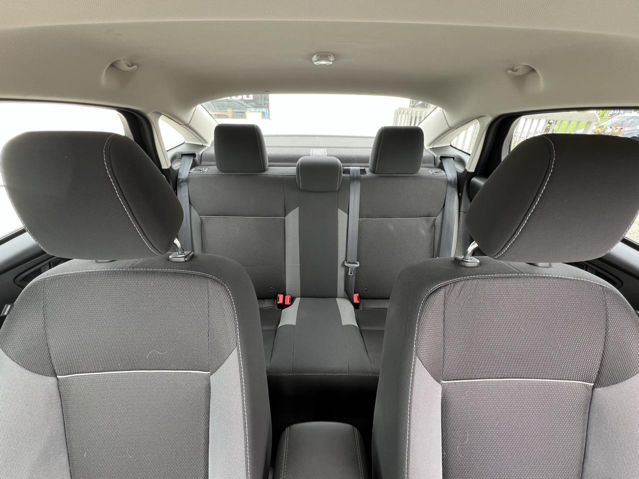 Ford Focus SE Sedan 2012