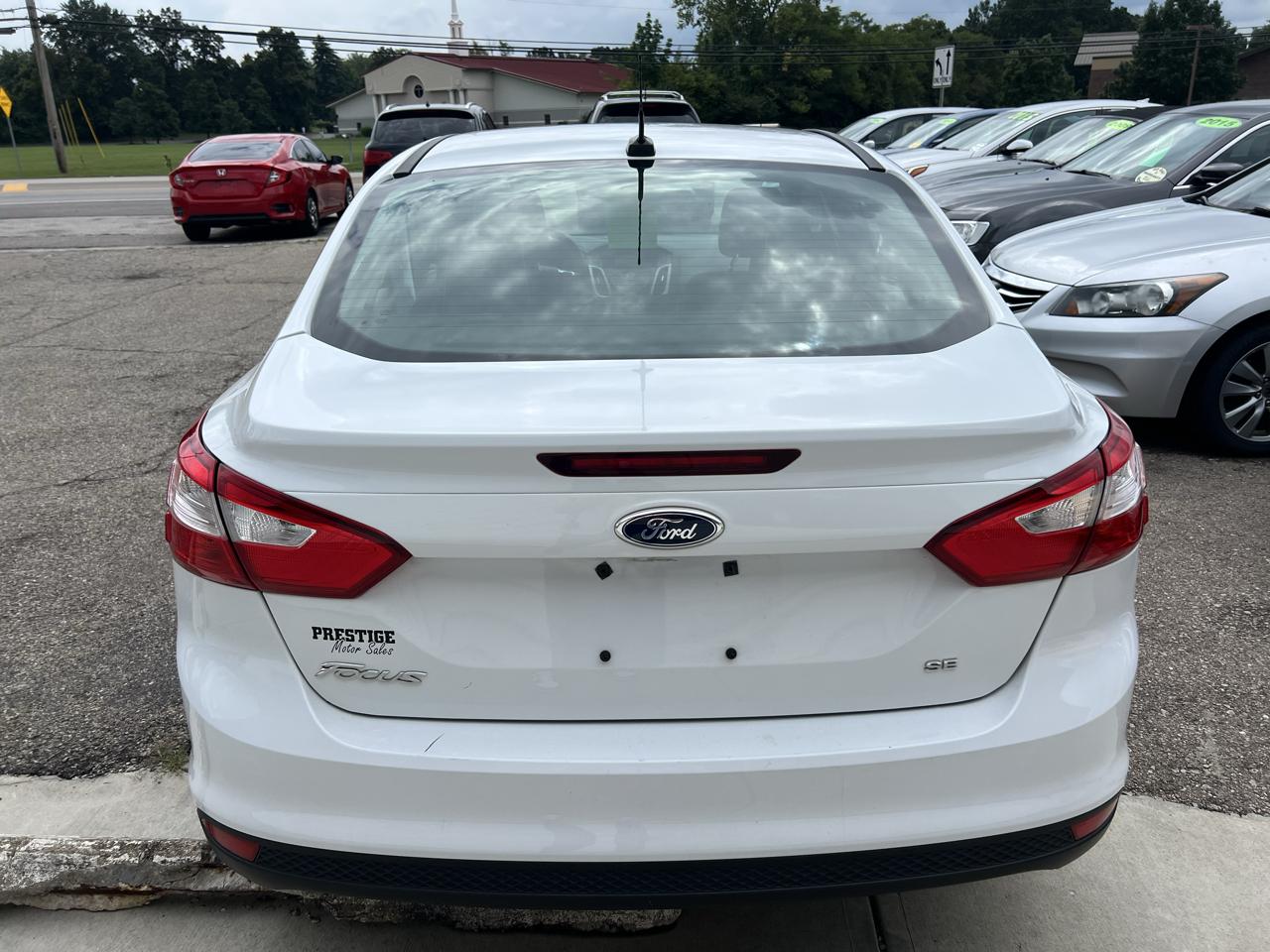 Ford Focus SE Sedan 2012