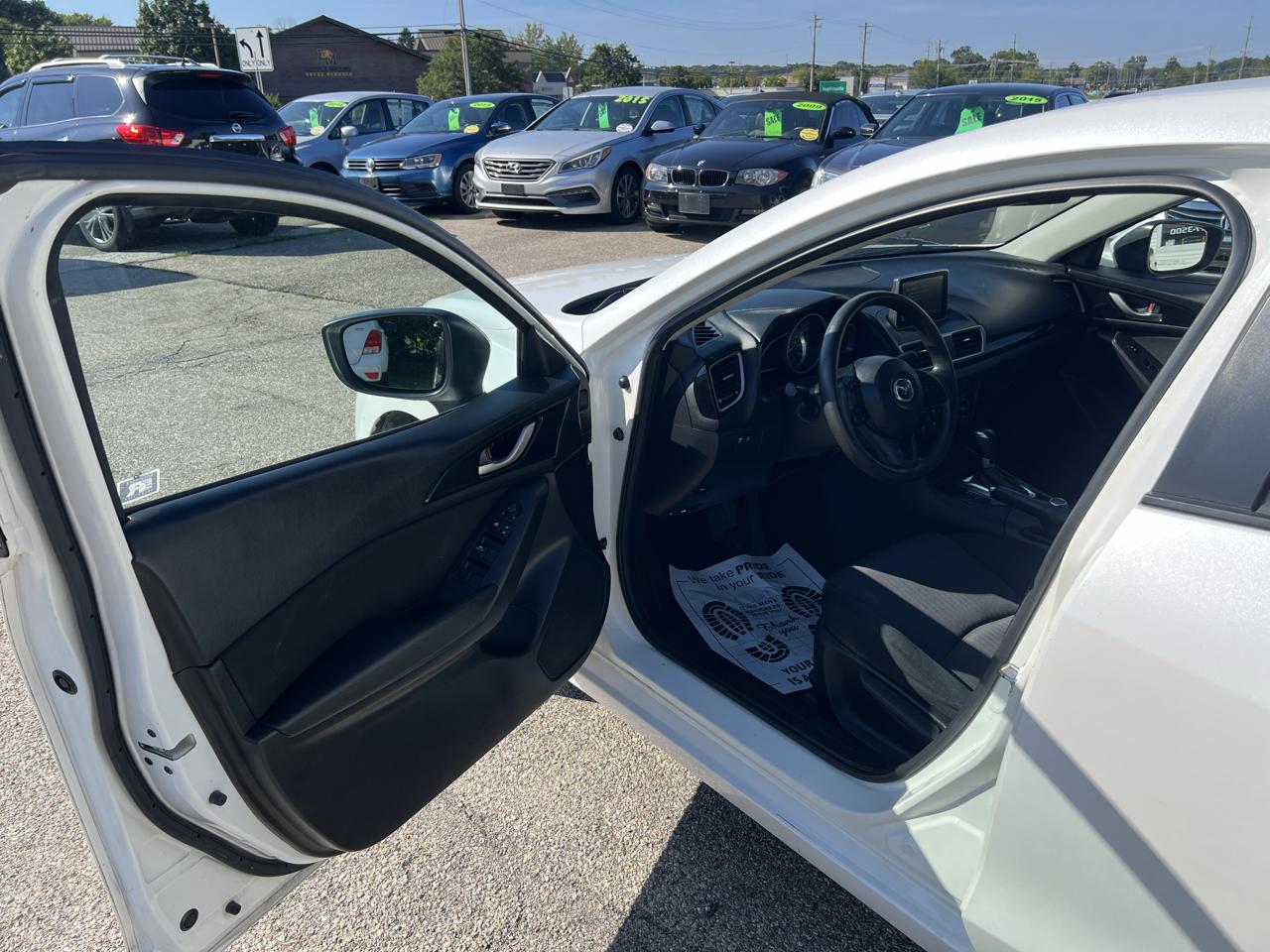 Mazda MAZDA3 i Sport AT 4-Door 2015