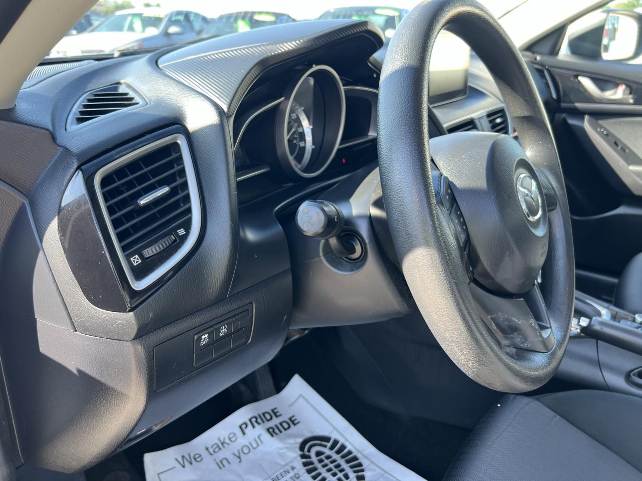 Mazda MAZDA3 i Sport AT 4-Door 2015