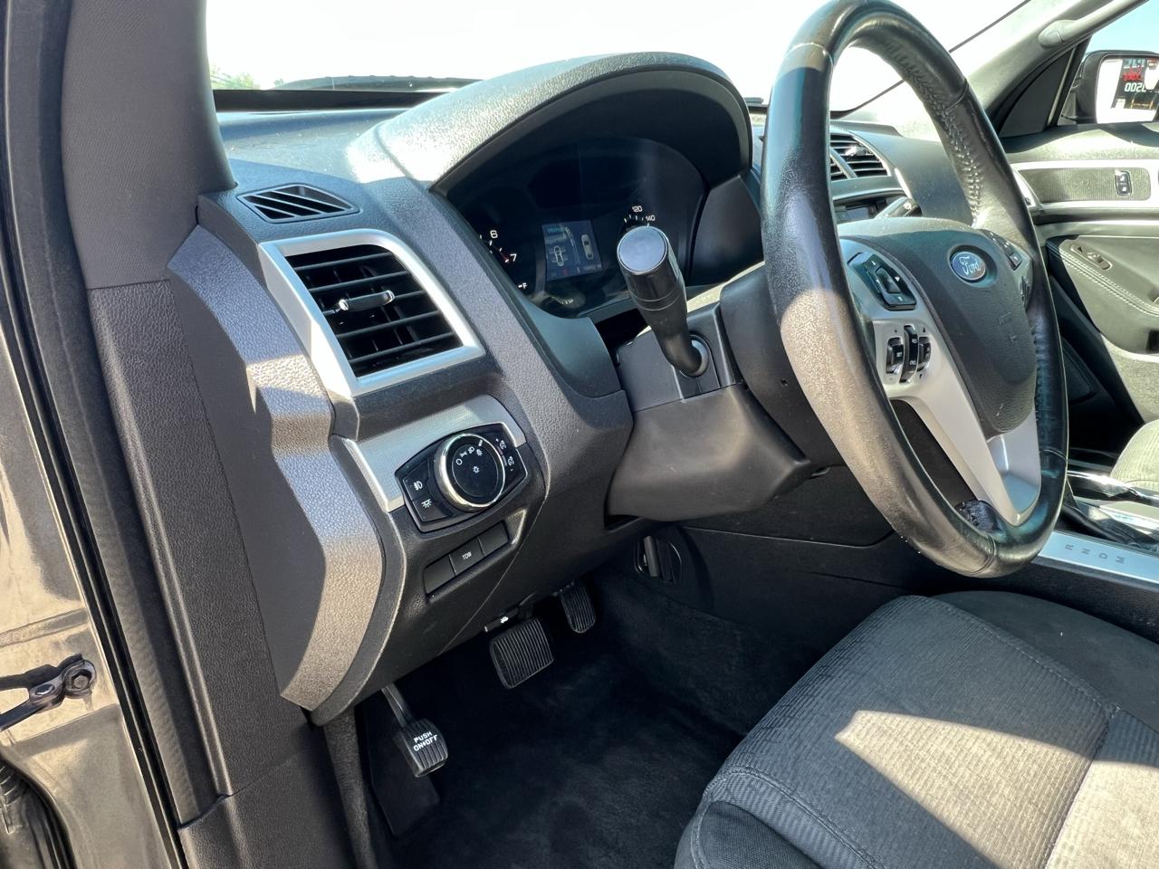 Ford Explorer XLT 4WD 2015