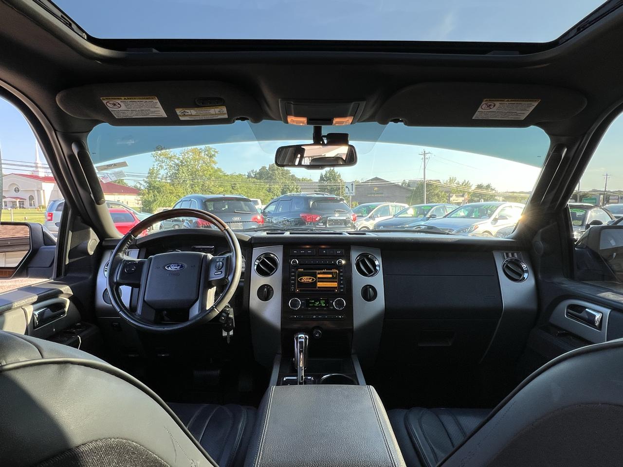 Ford Expedition EL Limited 4WD 2010