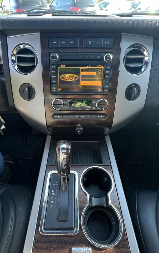Ford Expedition EL Limited 4WD 2010