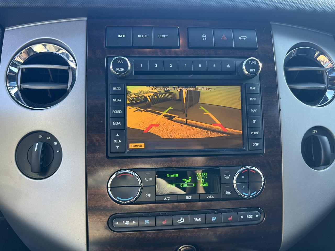 Ford Expedition EL Limited 4WD 2010