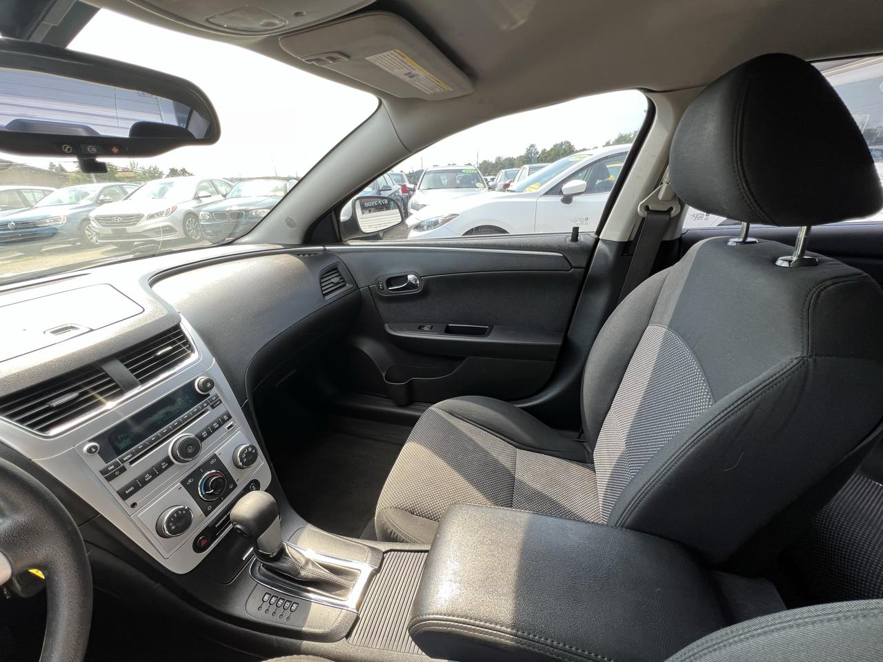 Chevrolet Malibu 1LT 2012