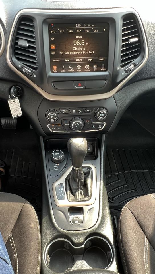 Jeep Cherokee Latitude 4WD 2015