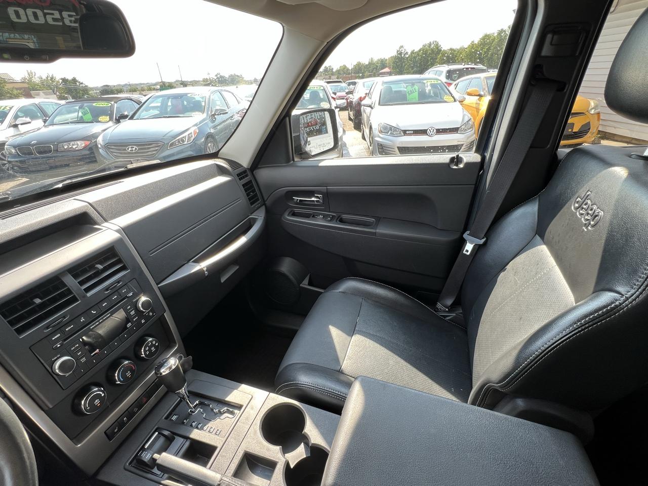 Jeep Liberty Sport 4WD 2012
