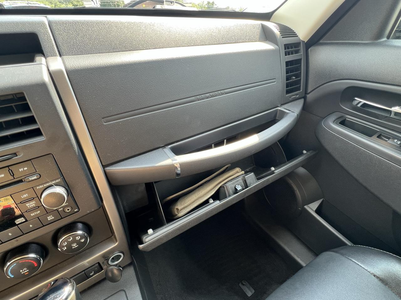 Jeep Liberty Sport 4WD 2012