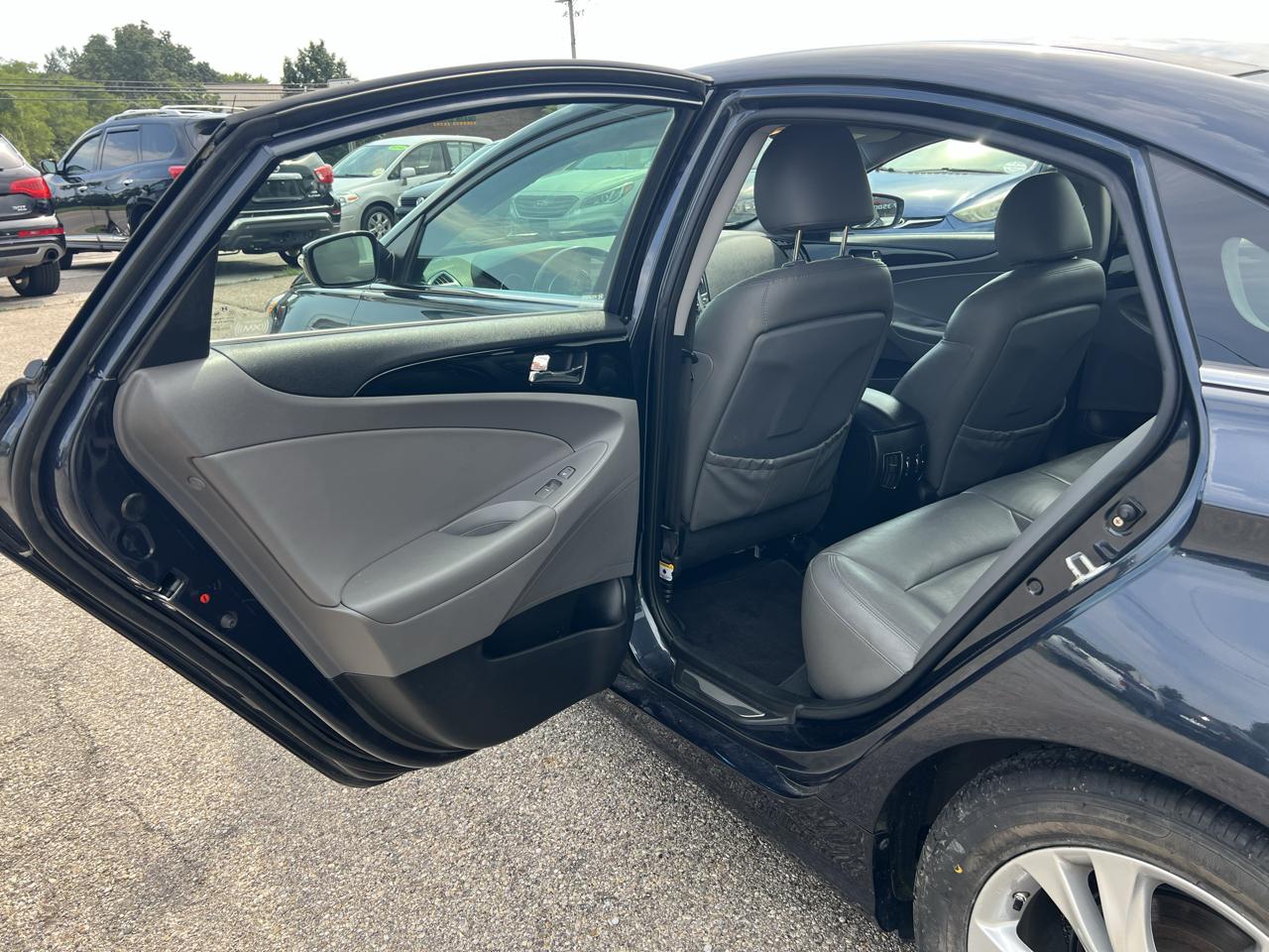 Hyundai Sonata Limited Auto 2012