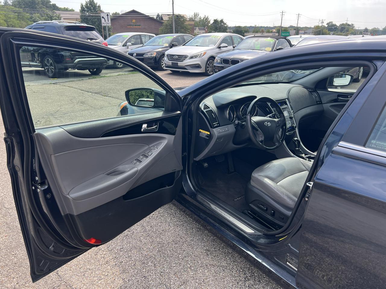 Hyundai Sonata Limited Auto 2012