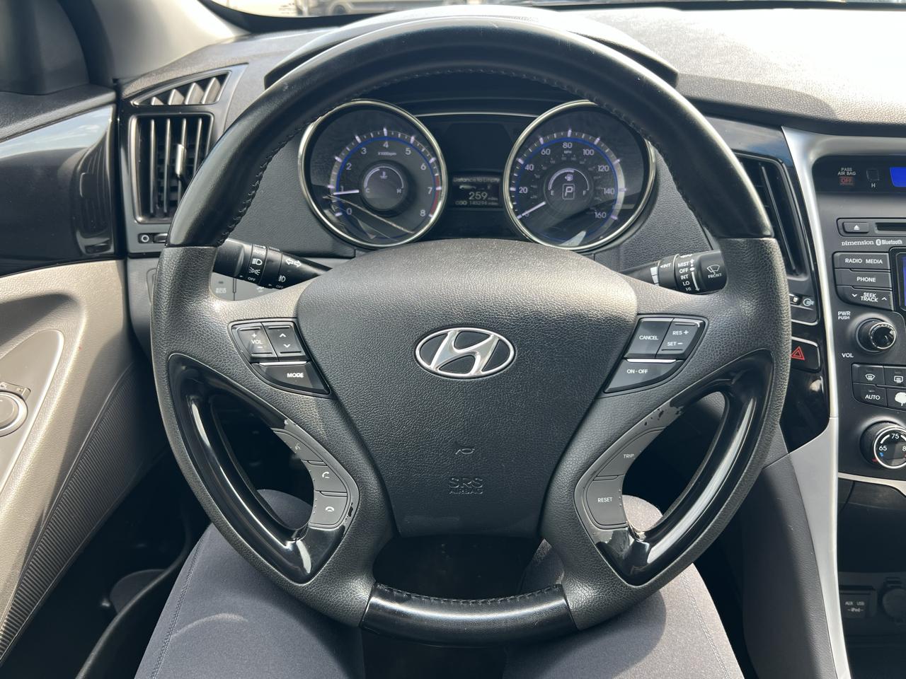 Hyundai Sonata Limited Auto 2012