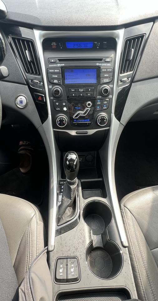 Hyundai Sonata Limited Auto 2012