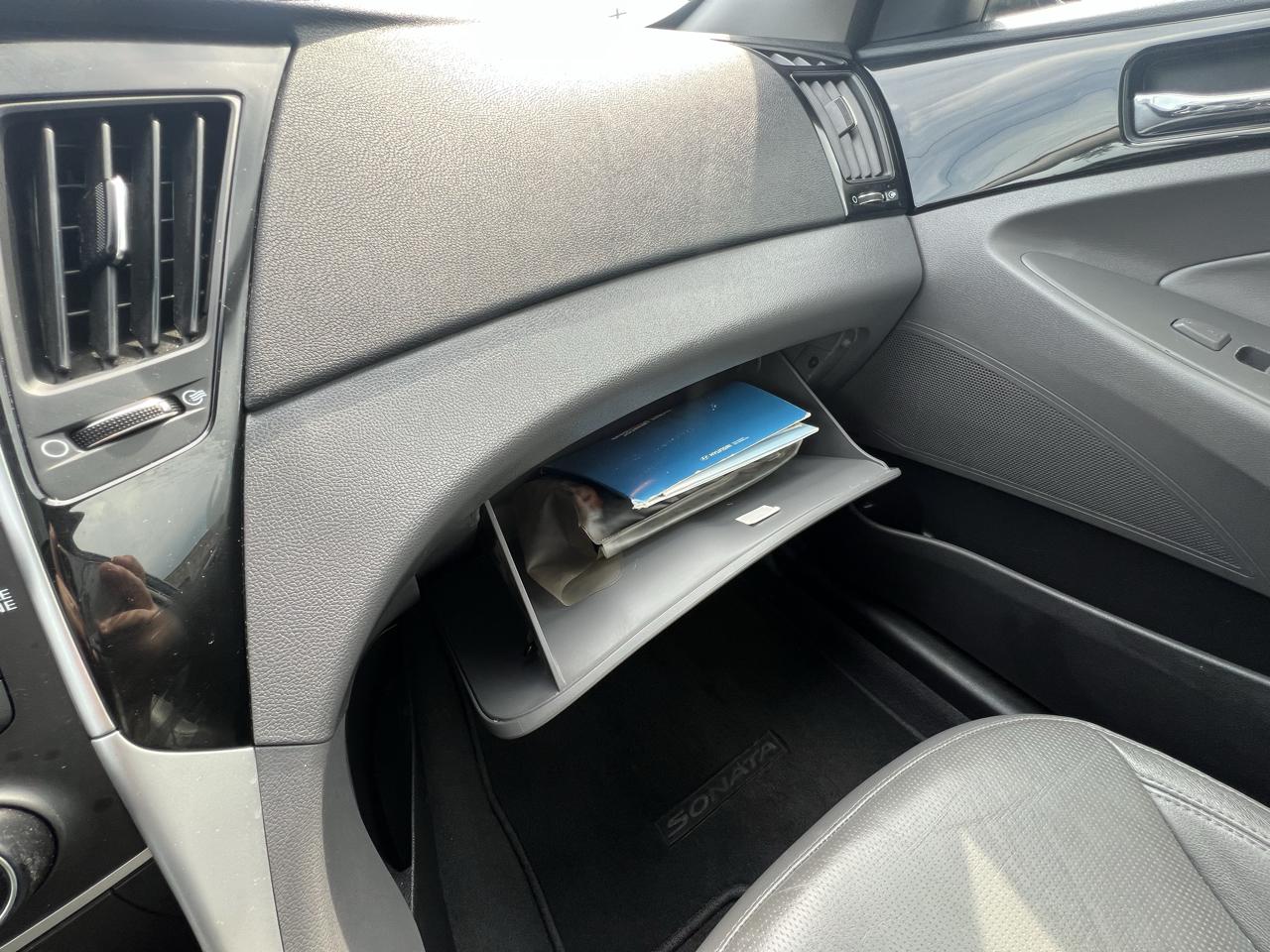 Hyundai Sonata Limited Auto 2012