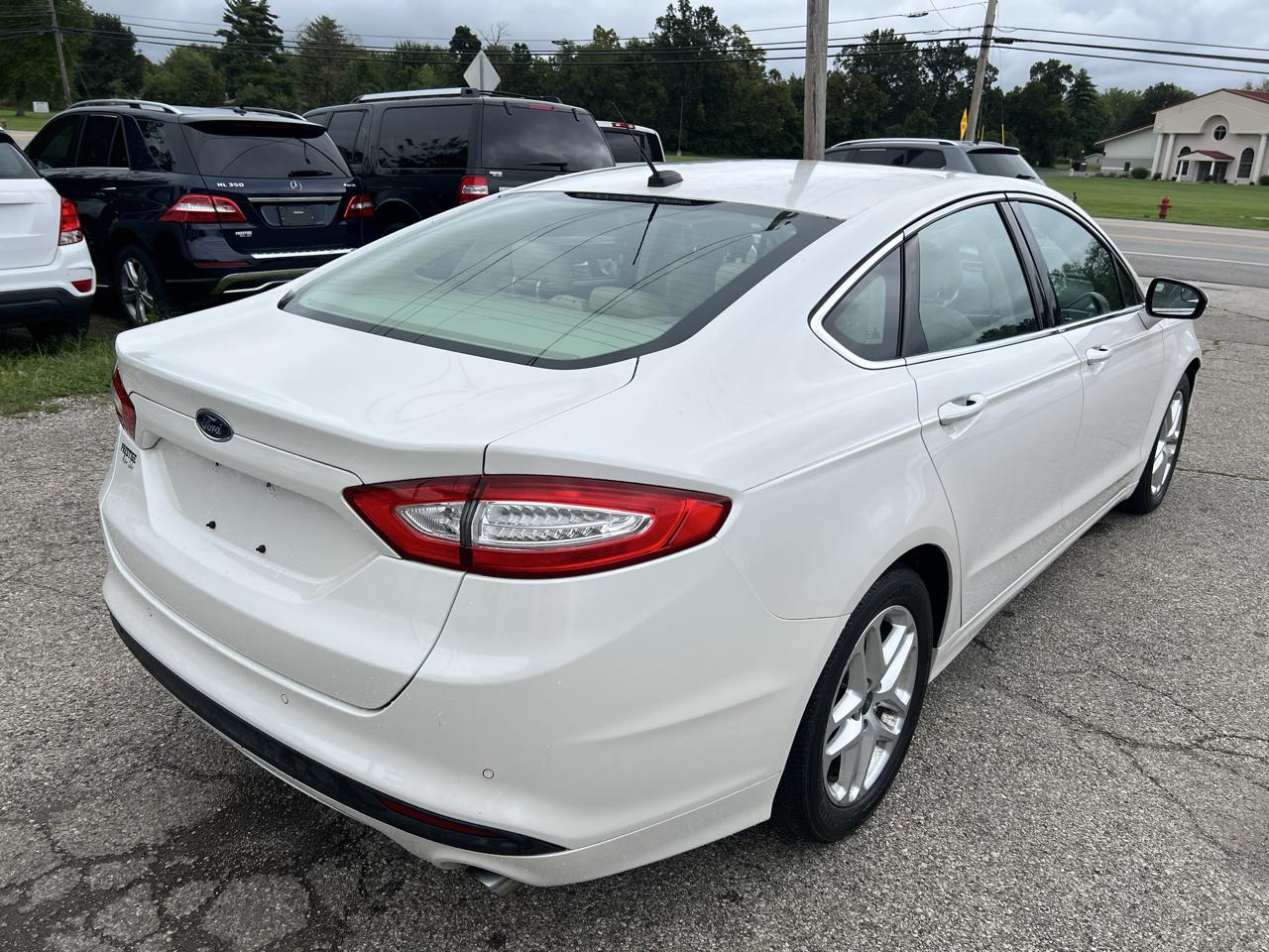 Ford Fusion SE 2014