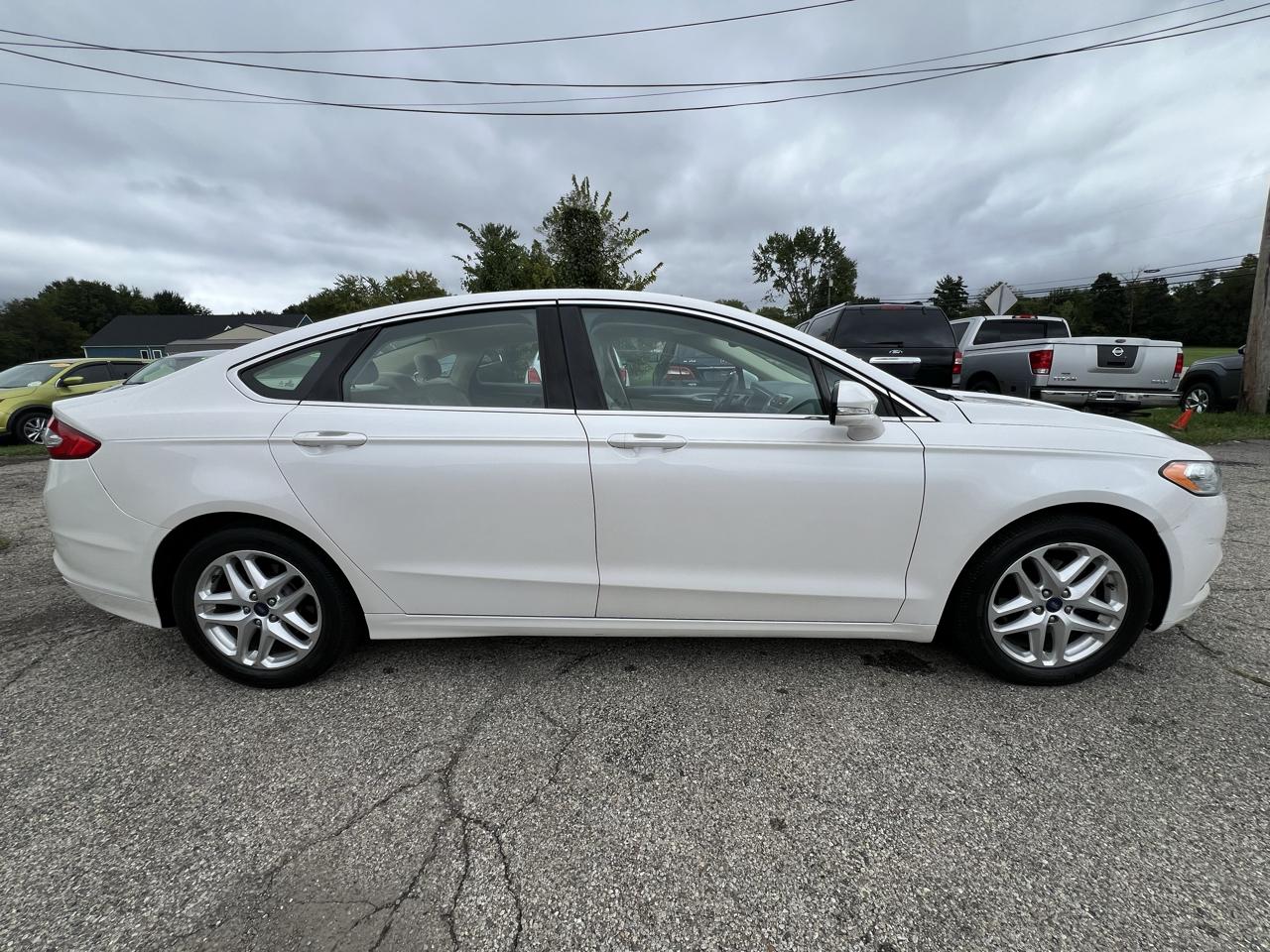Ford Fusion SE 2014