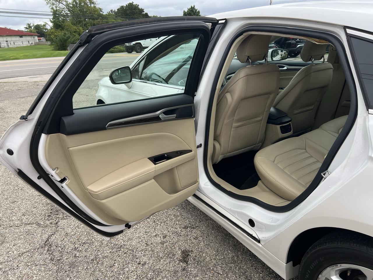 Ford Fusion SE 2014