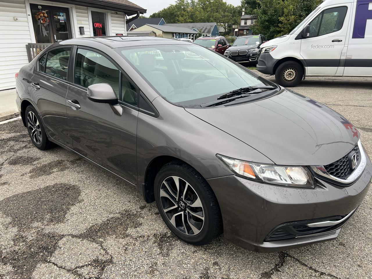 Honda Civic EX Sedan 5-Speed AT 2013