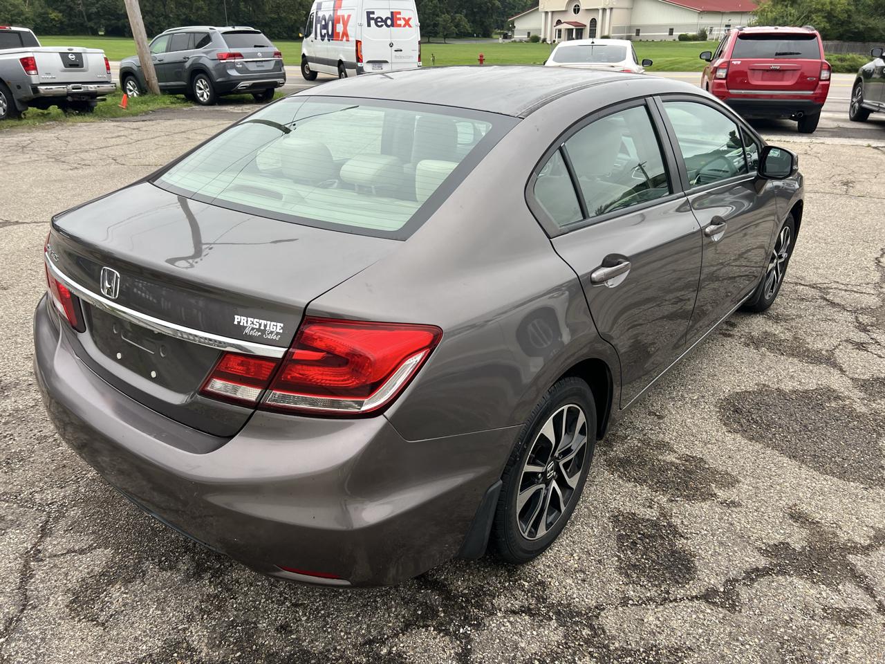 Honda Civic EX Sedan 5-Speed AT 2013