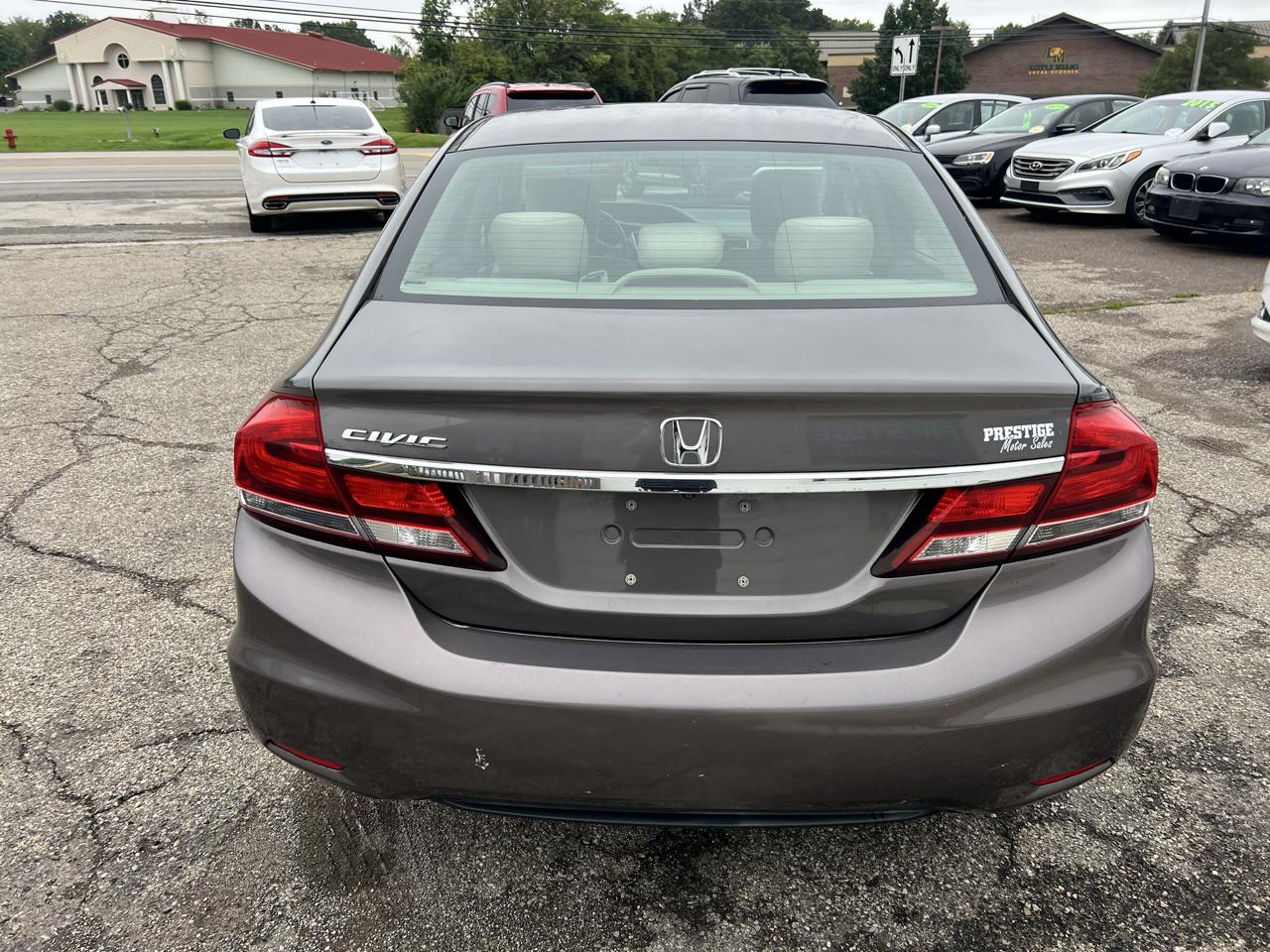 Honda Civic EX Sedan 5-Speed AT 2013