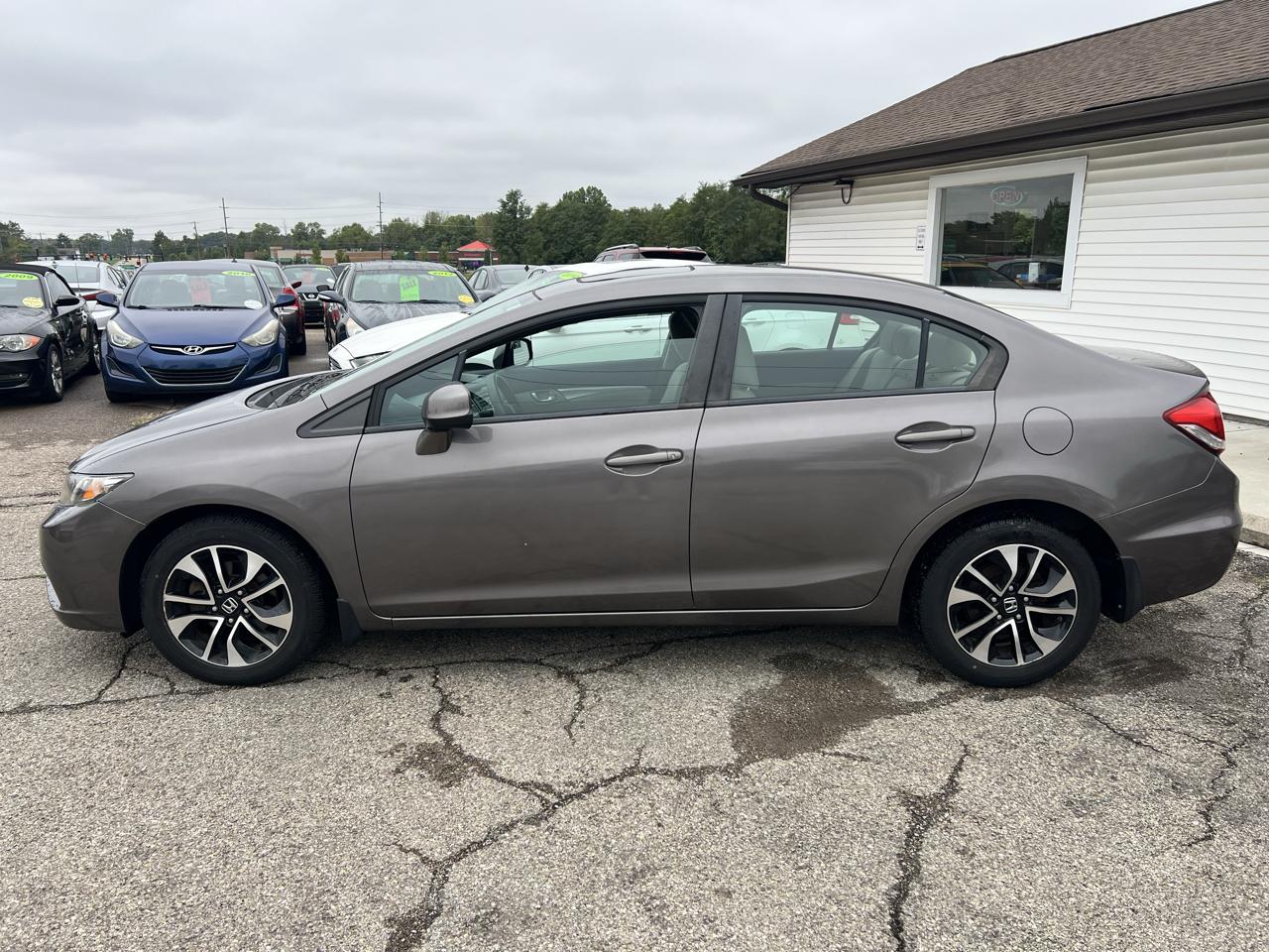Honda Civic EX Sedan 5-Speed AT 2013