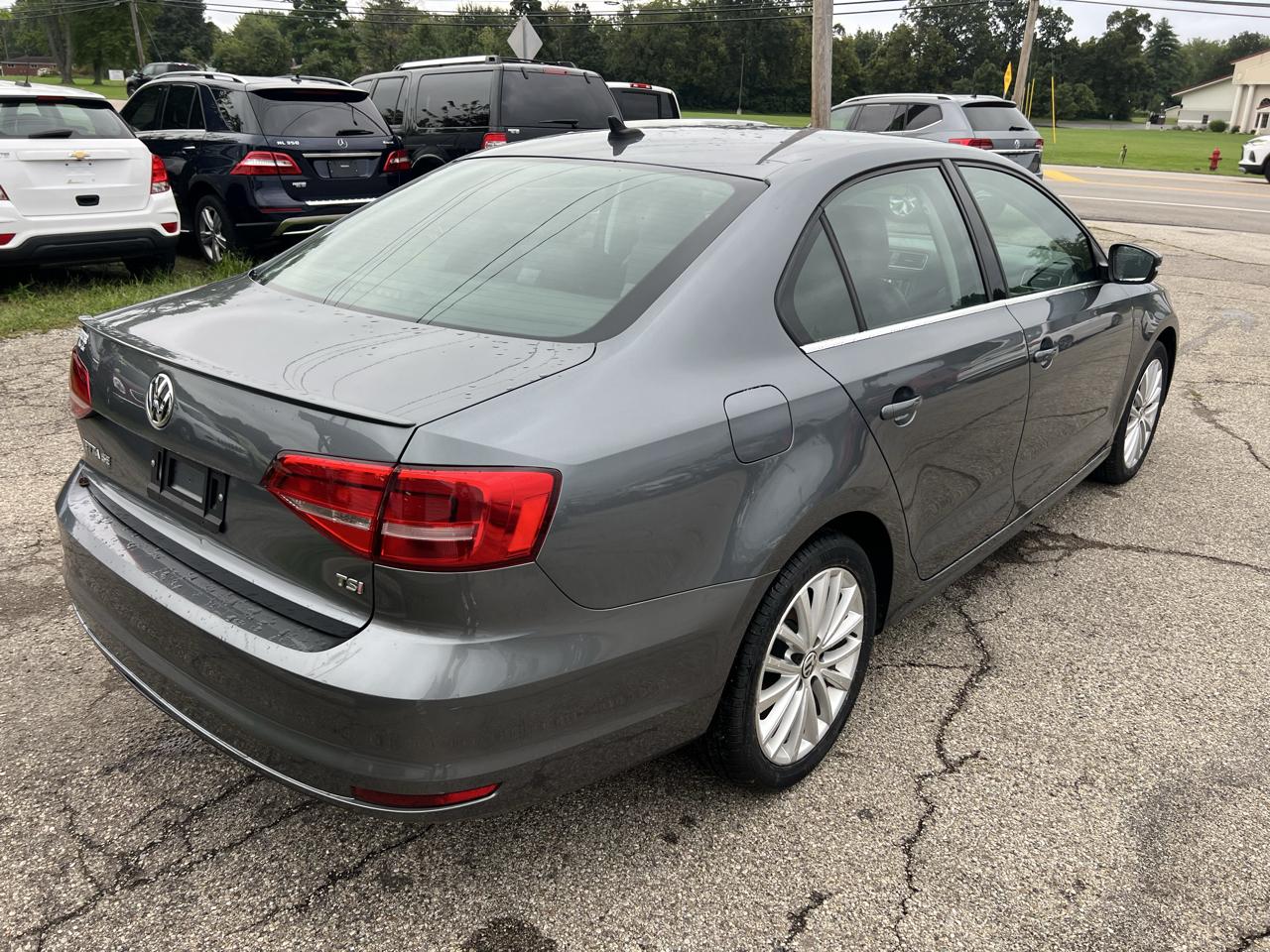Volkswagen Jetta SE 6A 2015
