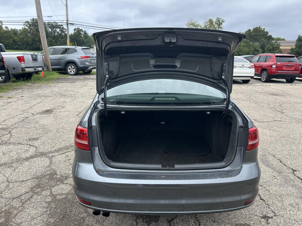 Volkswagen Jetta SE 6A 2015