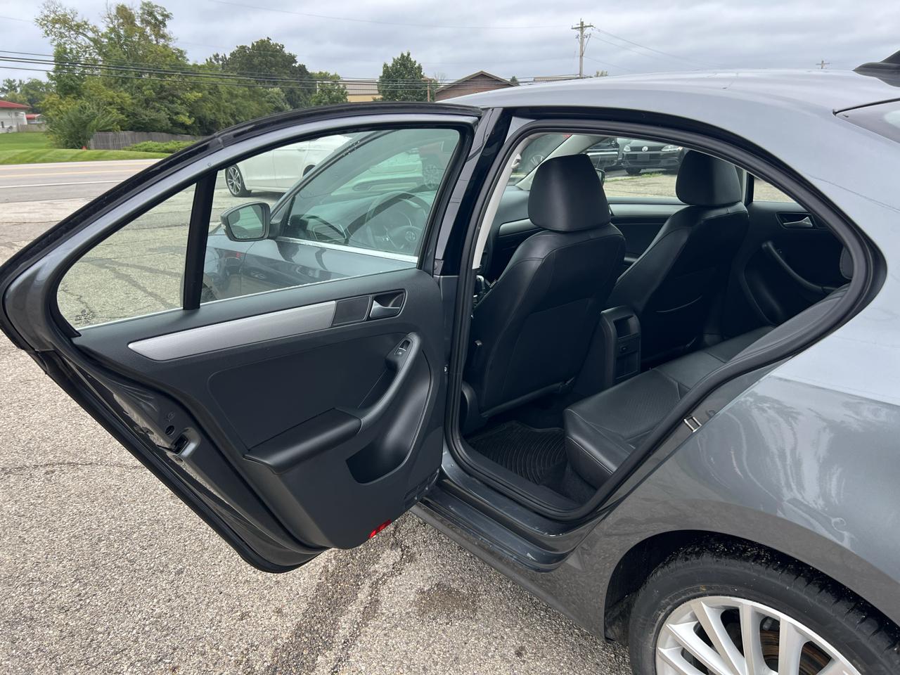 Volkswagen Jetta SE 6A 2015