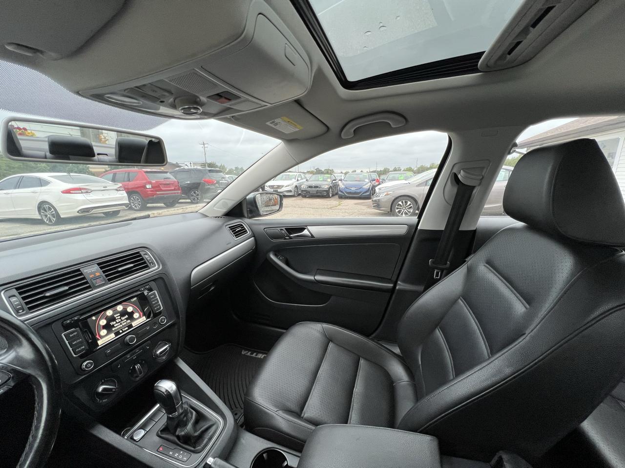 Volkswagen Jetta SE 6A 2015