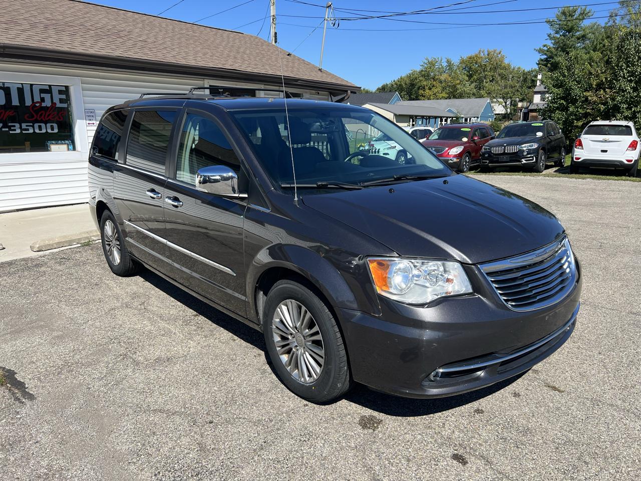 Chrysler Town & Country Touring-L 2016