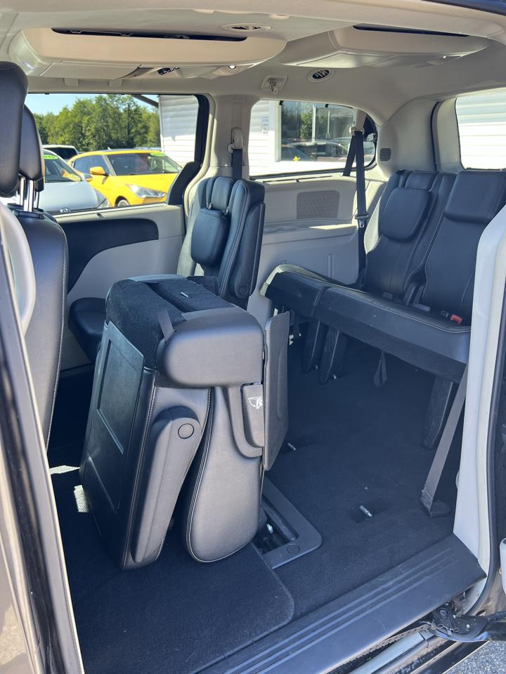 Chrysler Town & Country Touring-L 2016