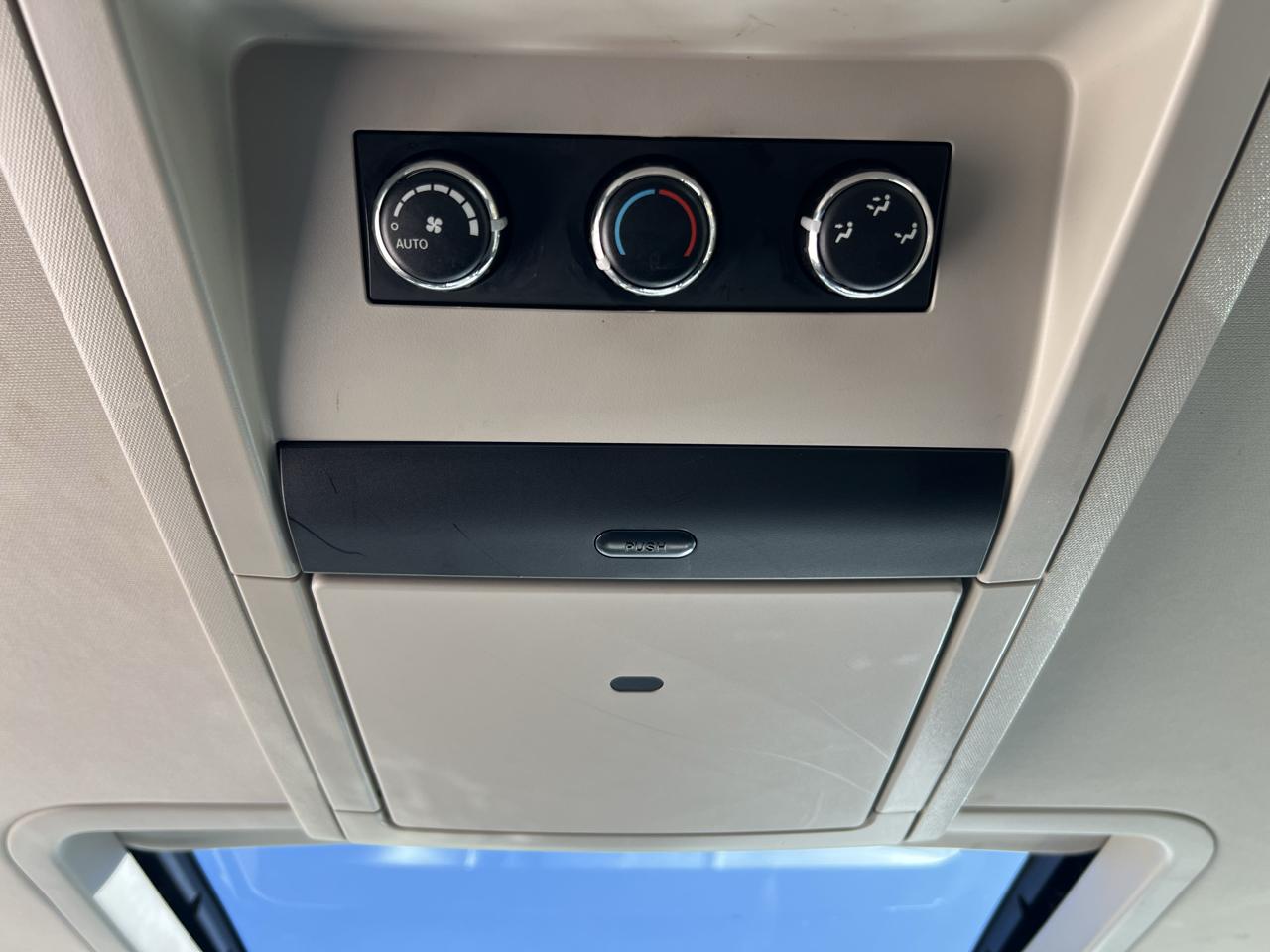 Chrysler Town & Country Touring-L 2016