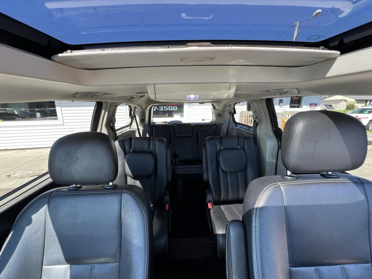 Chrysler Town & Country Touring-L 2016