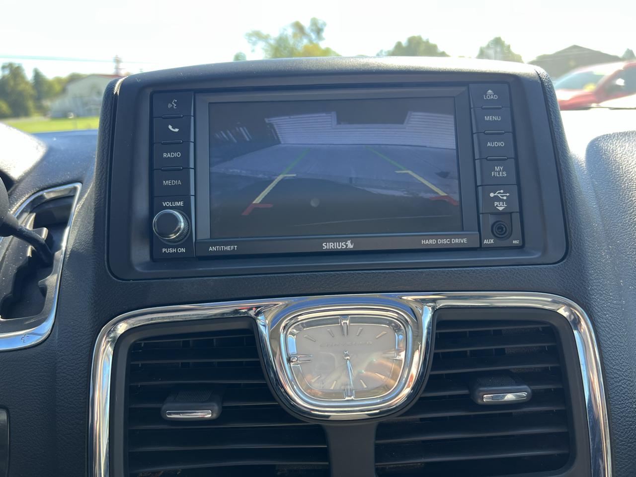 Chrysler Town & Country Touring-L 2016