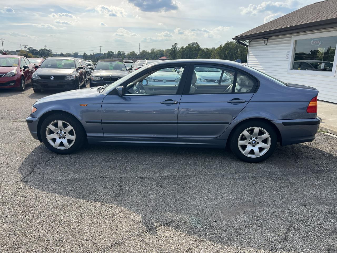 BMW 3-Series 325i Sedan 2004